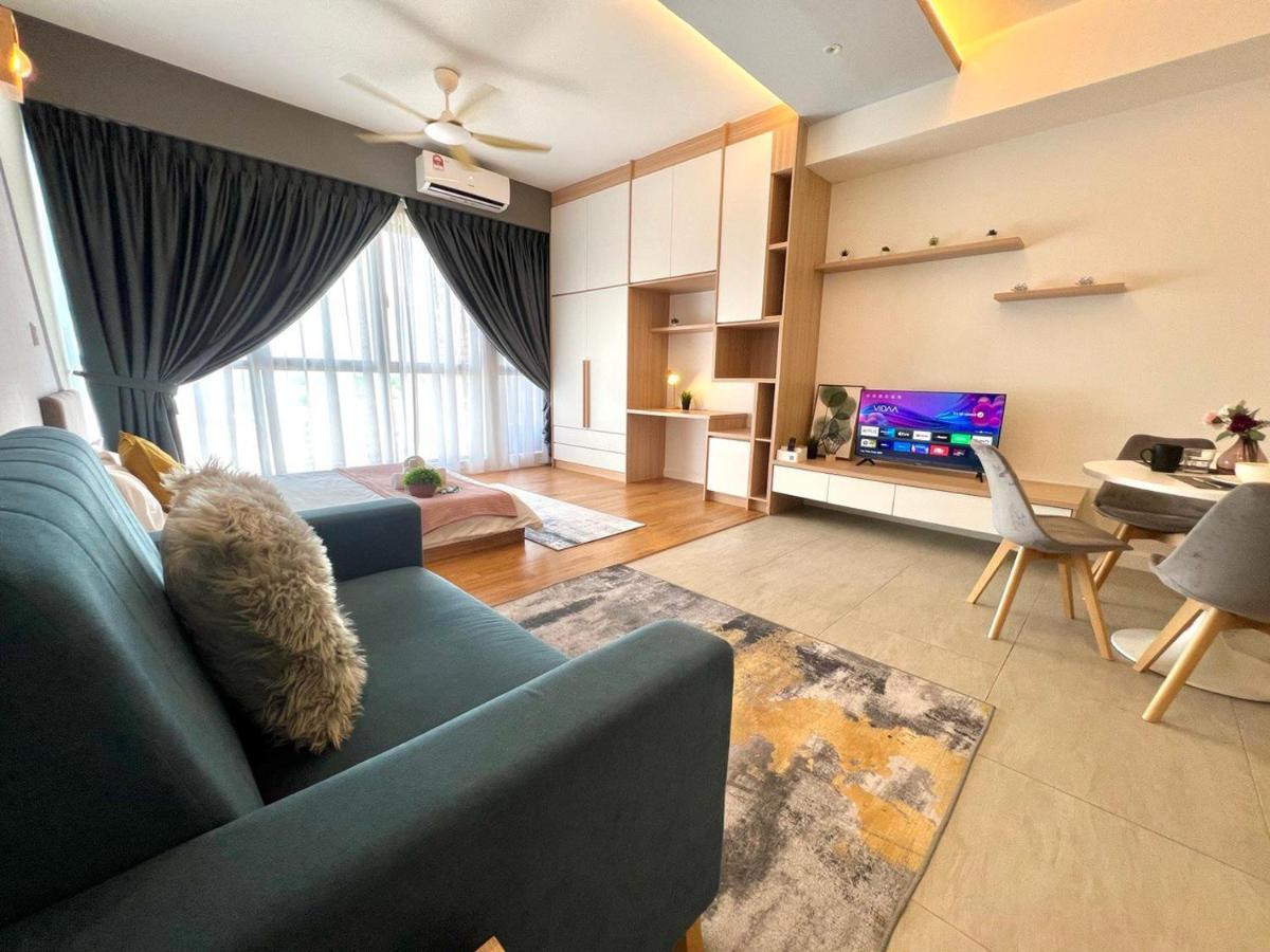 Free Parking # 2 Bed Family Bellsuite - Sepang Klia Kota Warisan Екстер'єр фото