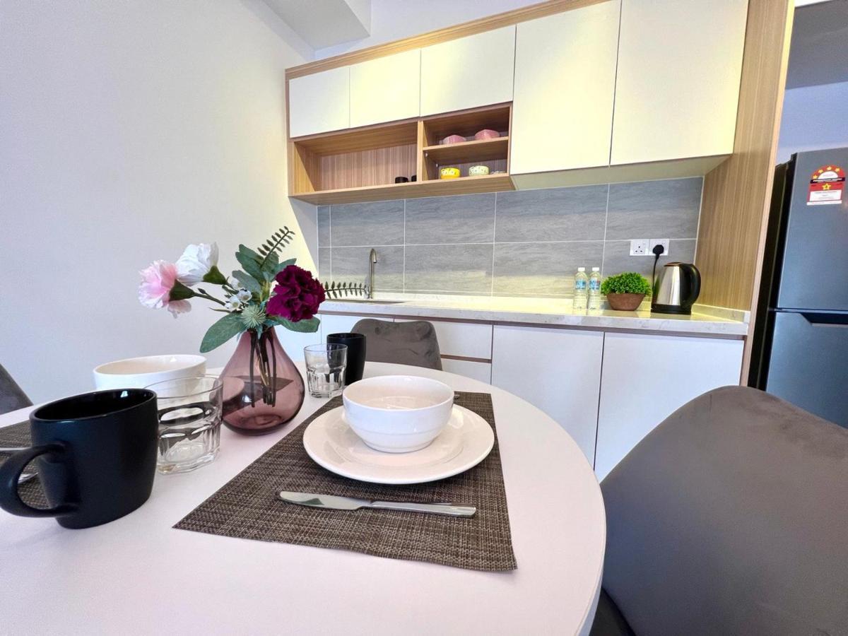 Free Parking # 2 Bed Family Bellsuite - Sepang Klia Kota Warisan Екстер'єр фото