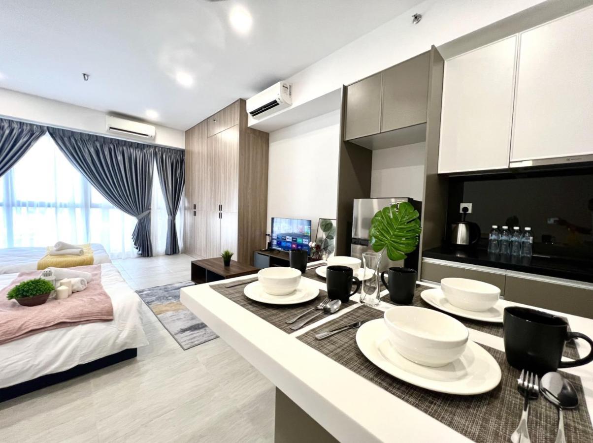 Free Parking # 2 Bed Family Bellsuite - Sepang Klia Kota Warisan Екстер'єр фото