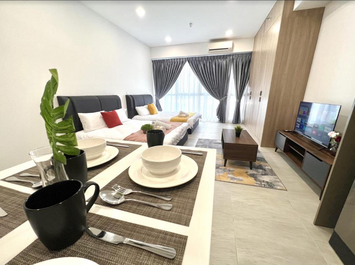 Free Parking # 2 Bed Family Bellsuite - Sepang Klia Kota Warisan Екстер'єр фото